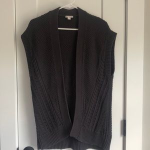 GAP | Chunky Cable Knit Sleeveless Cardigan